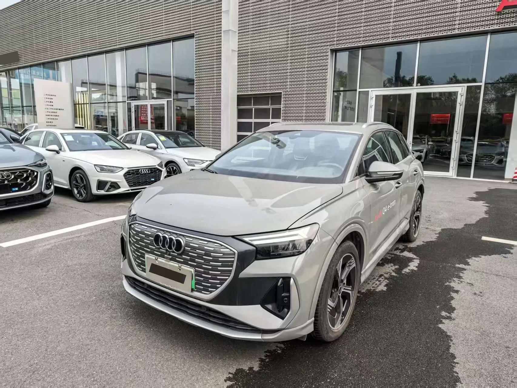 Audi 2024 Q4 e-tron 40 Exploration Edition Automatic