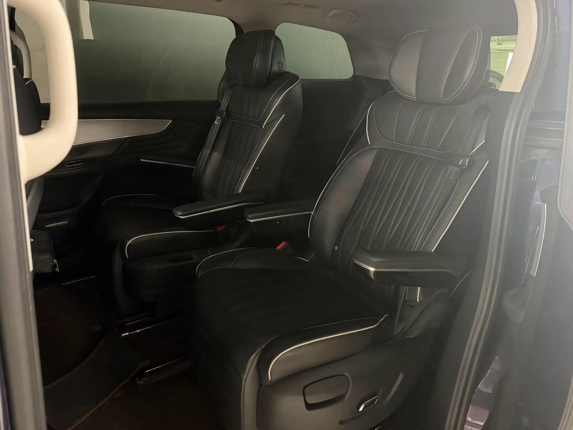 Roewe iMAX8 2022 400TGI Ultimate 3