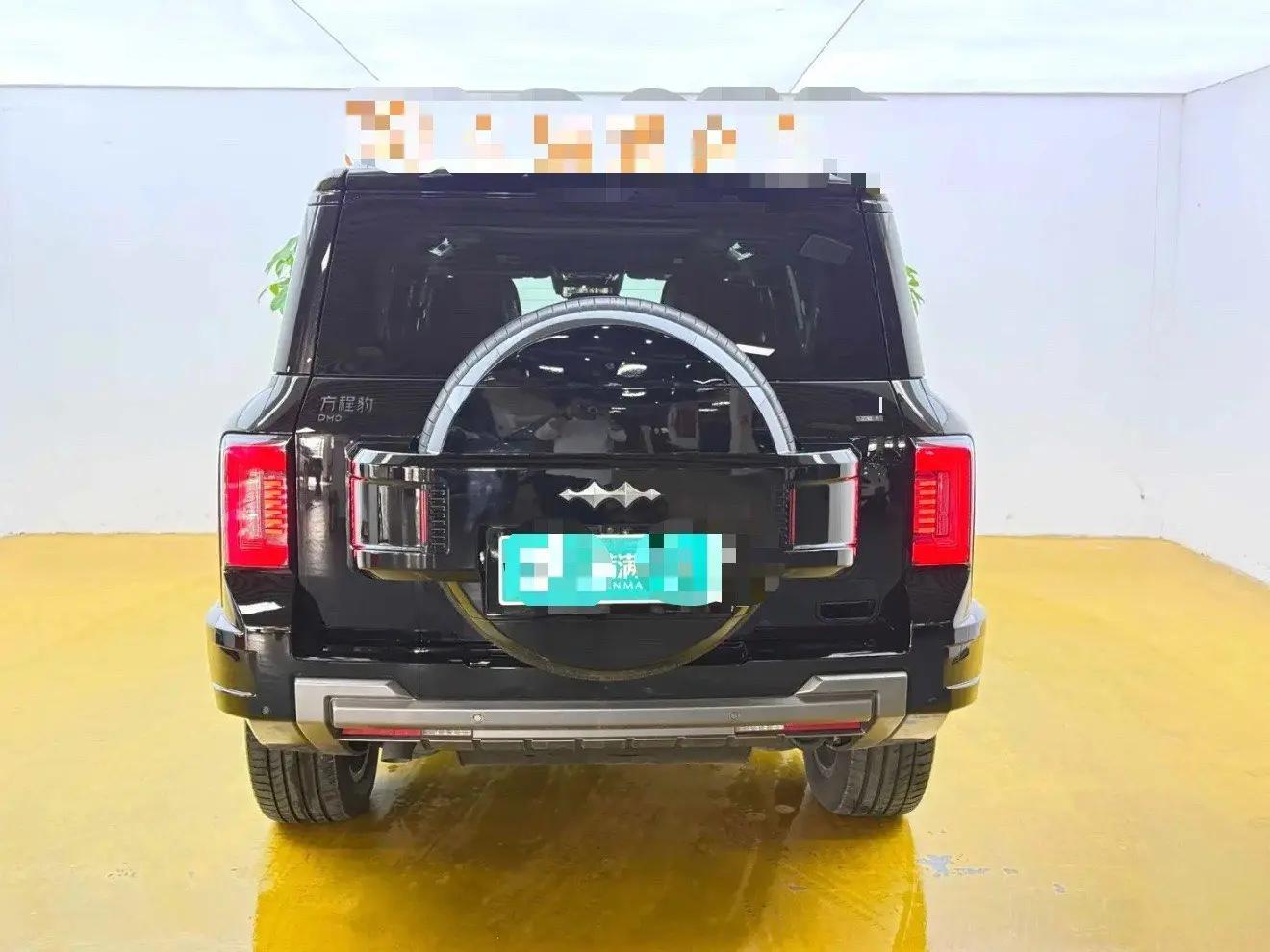 FangChengBao 2025 Leopard 8 2.0T CVT Smart & Brave Flagship 7-Seater Automatic 10
