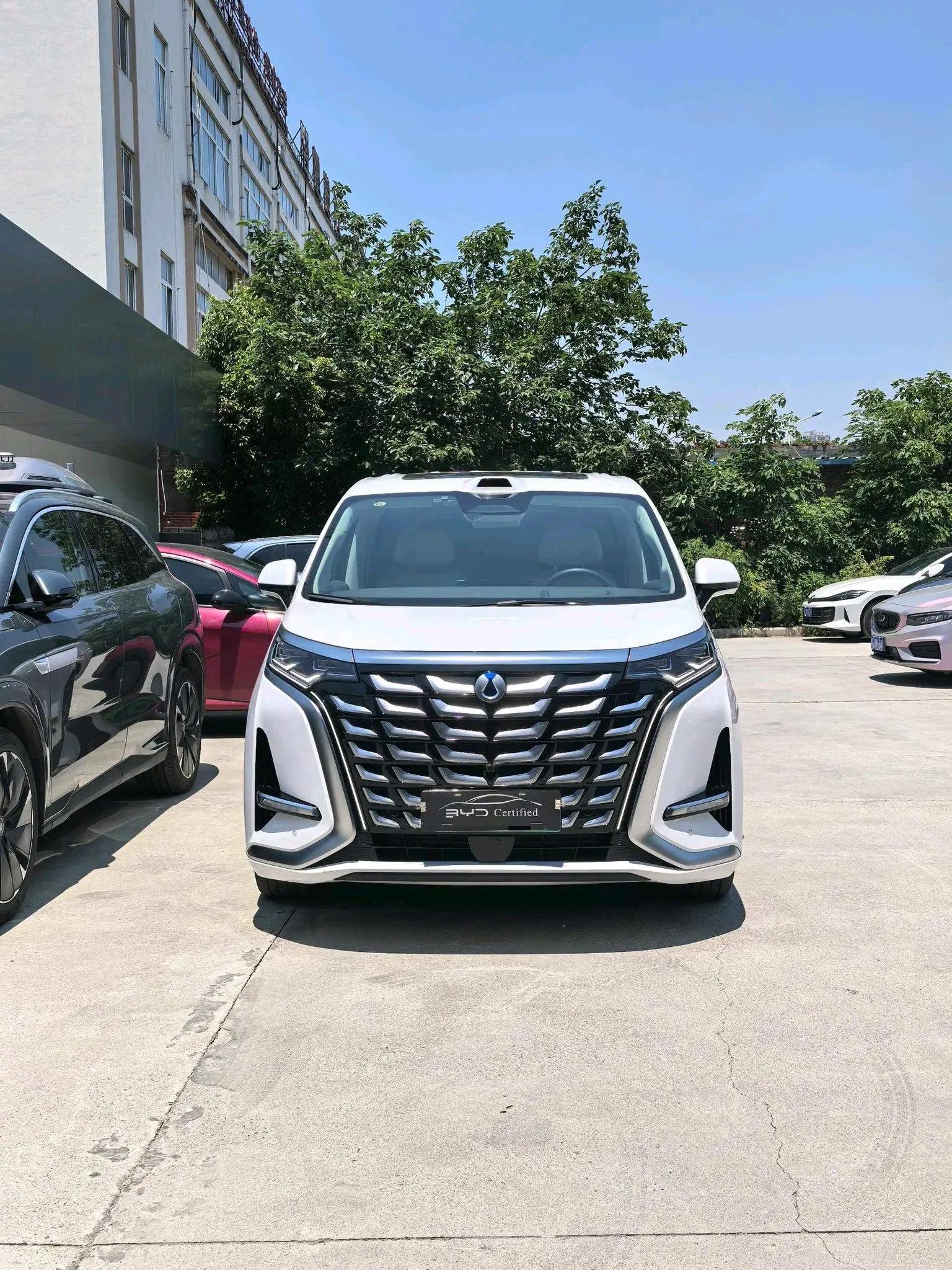 Denza 2025 Denza D9 DM-i 1.5T stepless intelligent driving version 1020 four-wheel drive flagship automatic gear 2