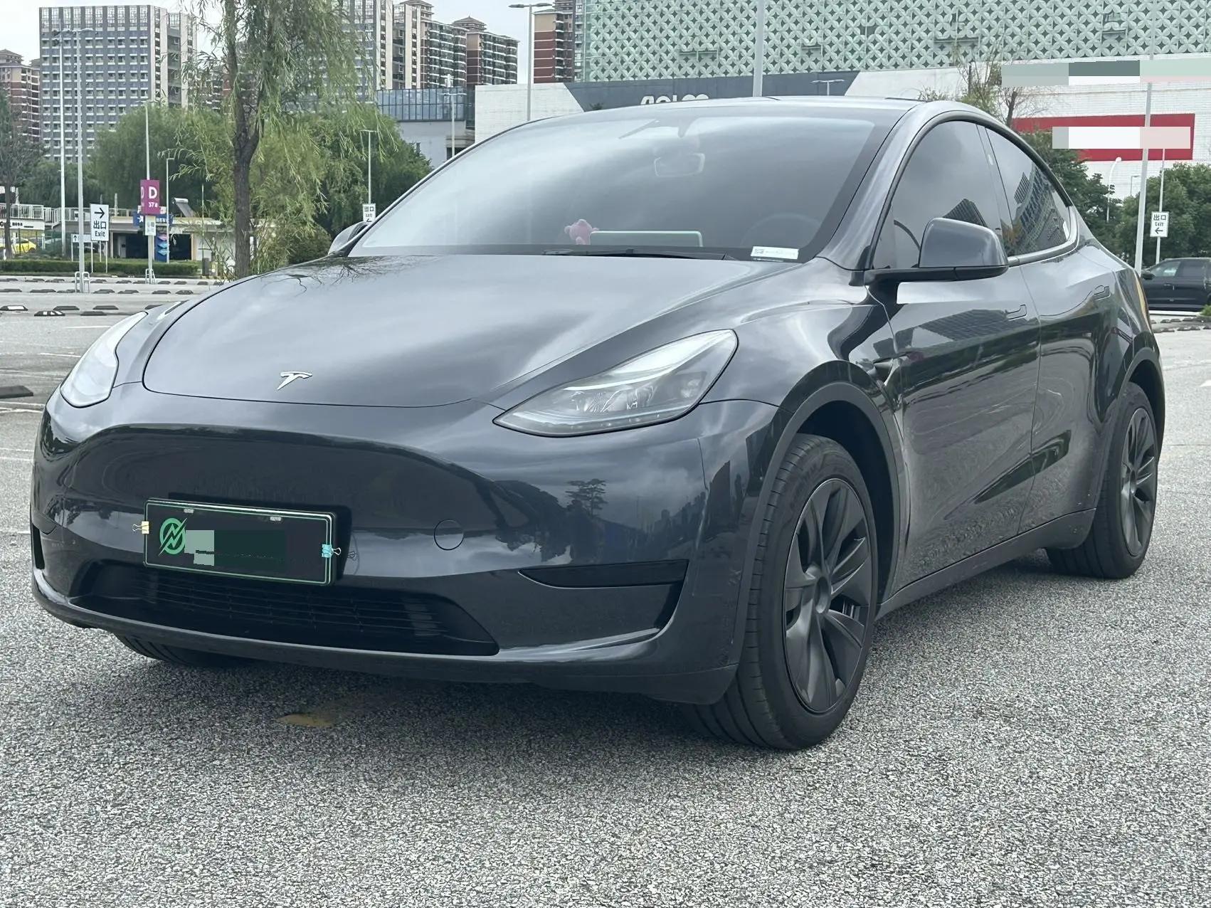 2024 Model Y Rear-Wheel Drive Edition