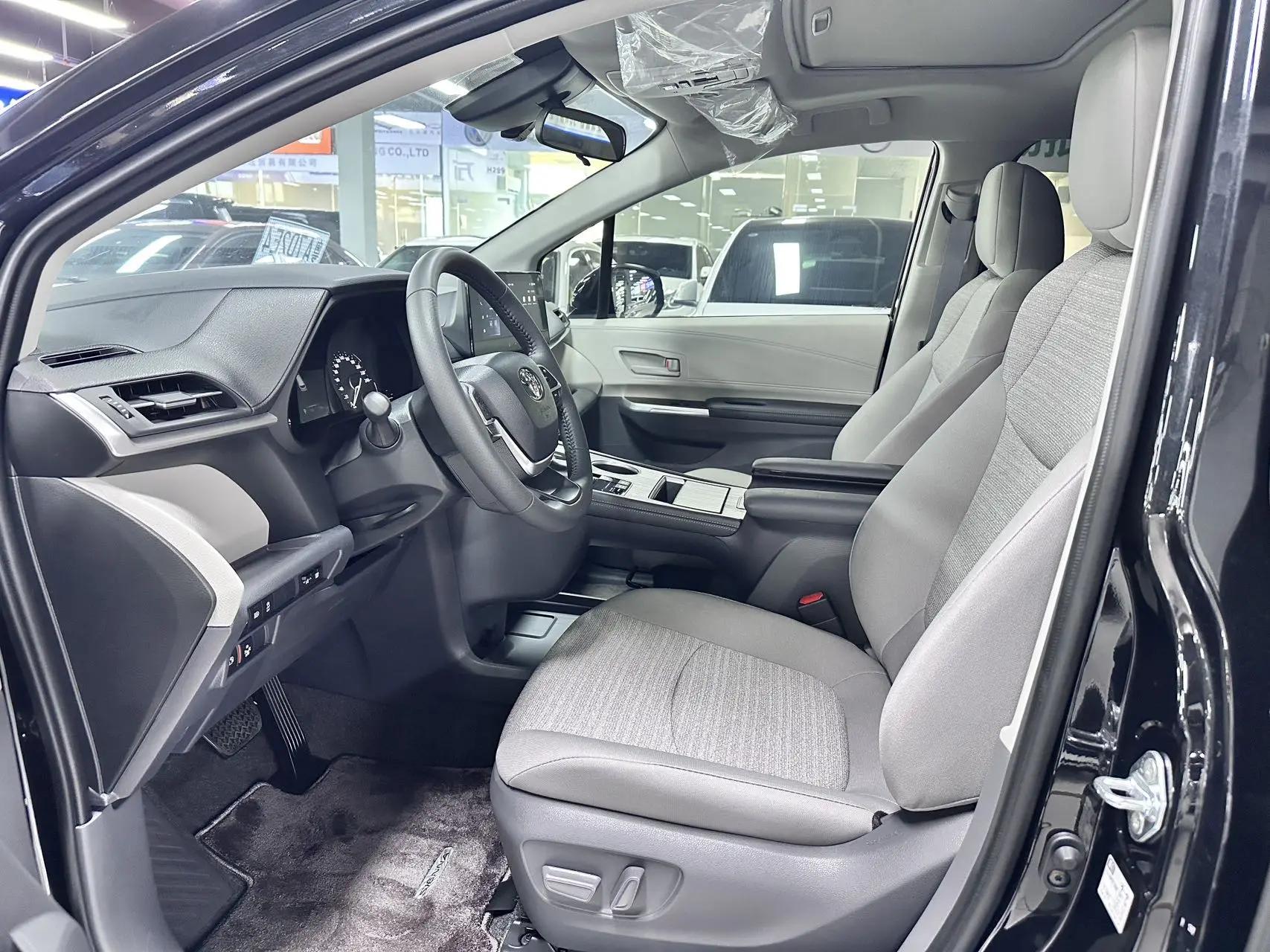 Toyota 2026 Sana 2.5 Stepless Two-Drive Comfort Edition Automatic Transmission 4