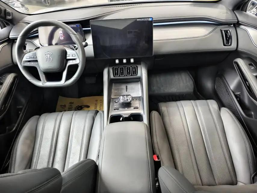 BYD 2025 Song L EV Smart Driving Edition 662km Laser Radar Excellent Automatic Gear 3