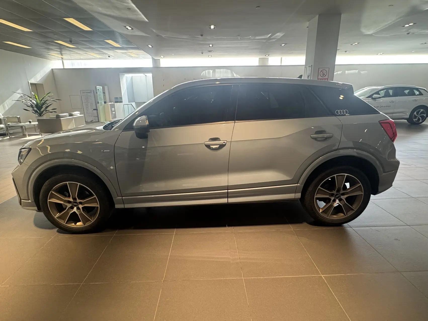 Audi Q2L 2022 35 TFSI Fashion Dynamic 2