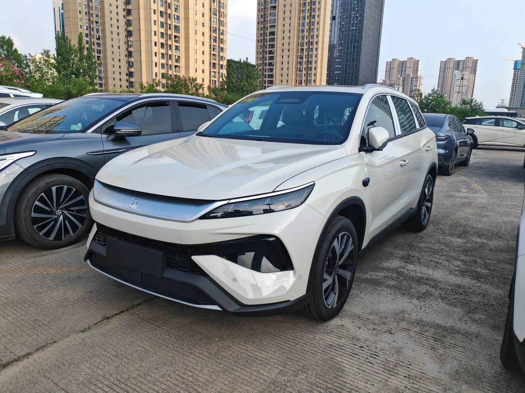 BYD Song Pro New Energy 2026 Song Pro DM-i 1.5 Stepless 220KM Exceed Automatic Gear