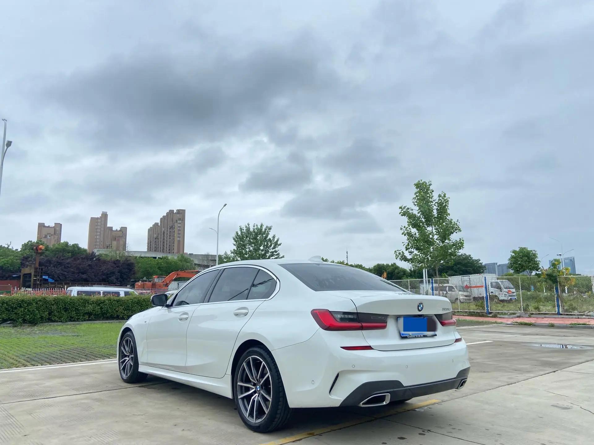 BMW 3 Series 2020 320Li M Sports Suit 4