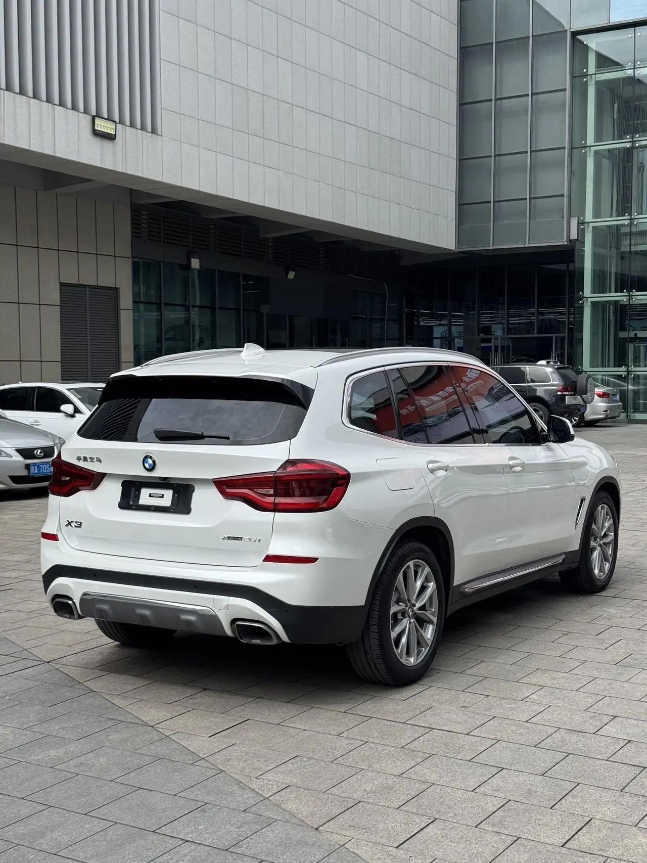 BMW X3 2020 xDrive25i Luxury Package 4