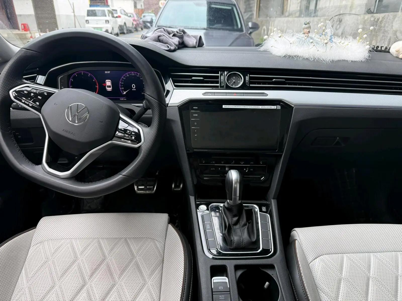 Volkswagen 2025 Magotan 2.0TSI 330TSI 2 Million Vehicles Shared Luxury Automatic 2