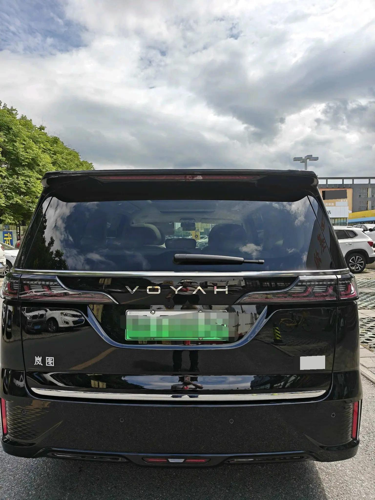 Voyah 2025 Model Dreamer PHEV 1.5T Four-Wheel-Drive Prestige Kunpeng Edition Automatic 5