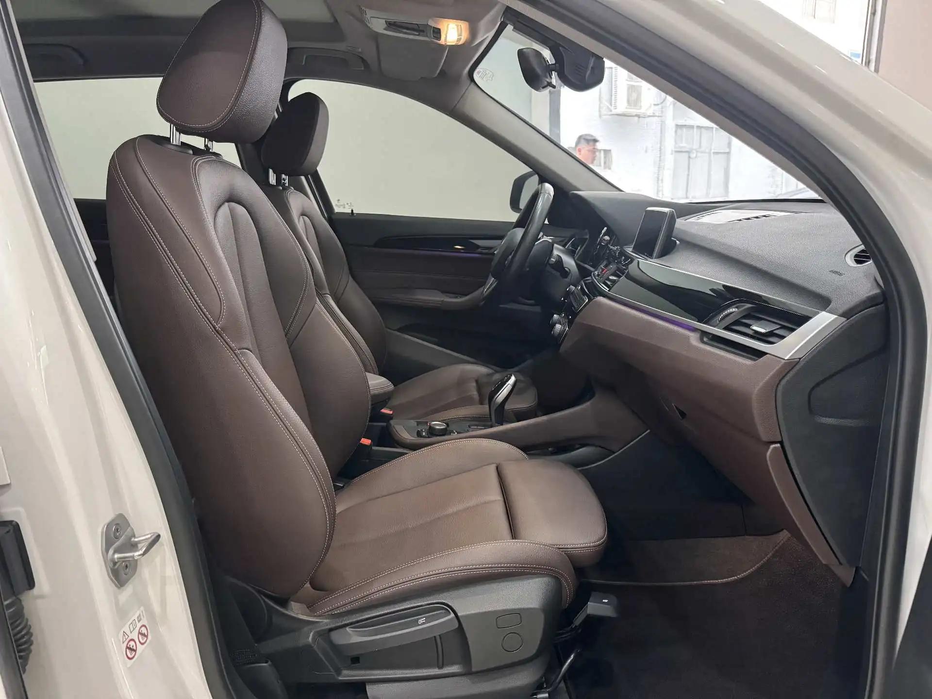 BMW X1 2020 sDrive20Li fashion 6