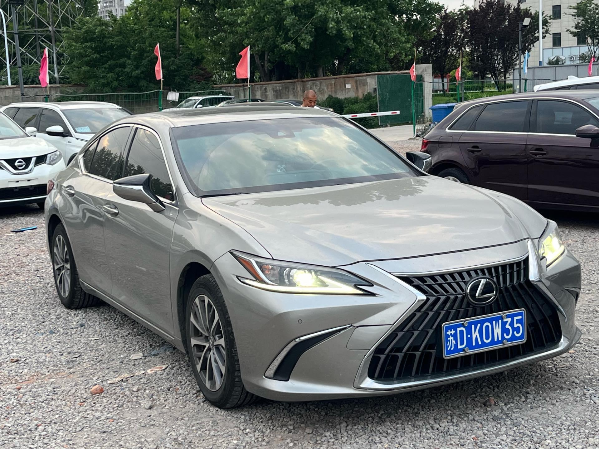 Lexus ES 2021 200 Deluxe Edition 3