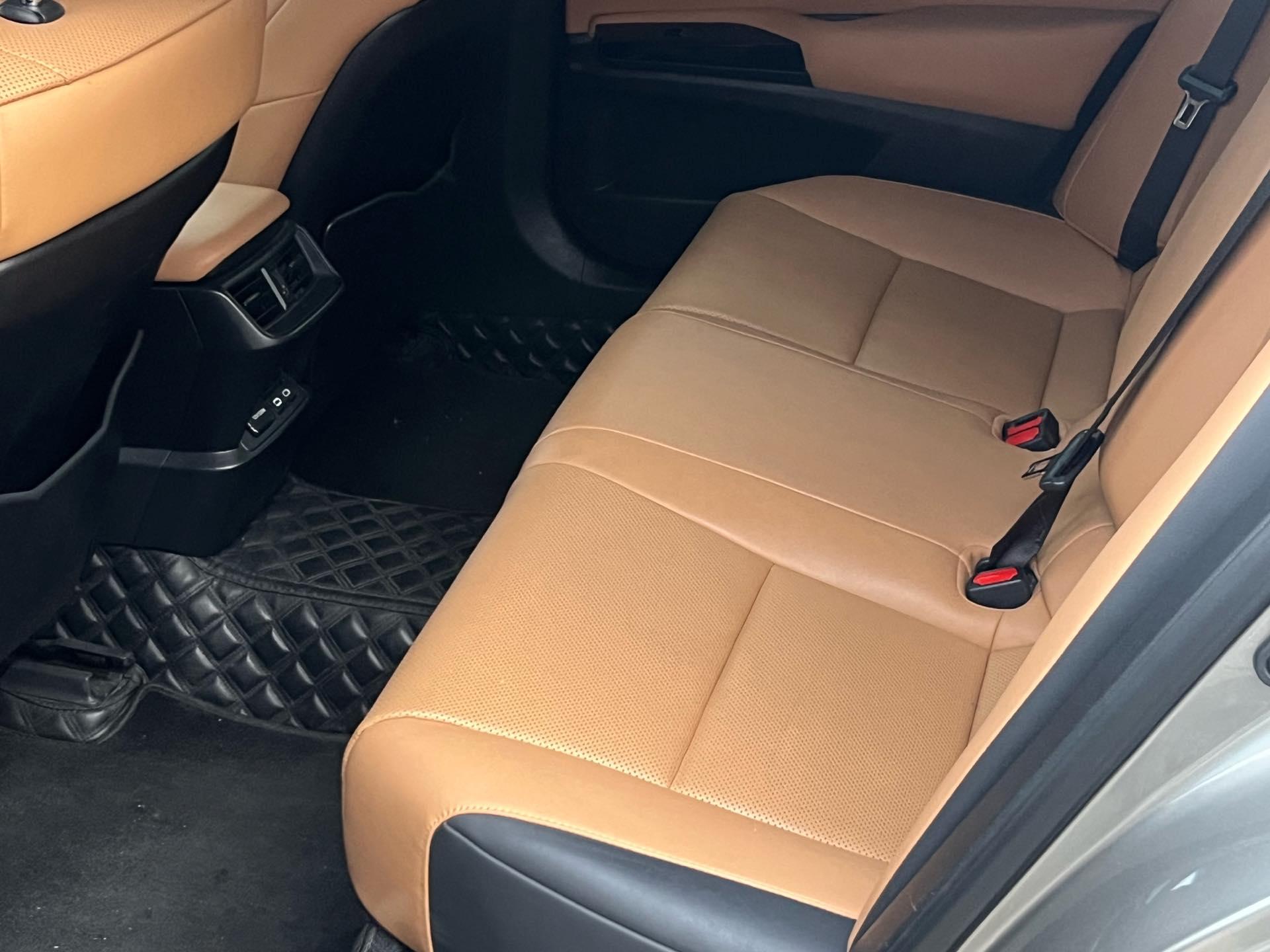 Lexus ES 2021 200 Deluxe Edition 6