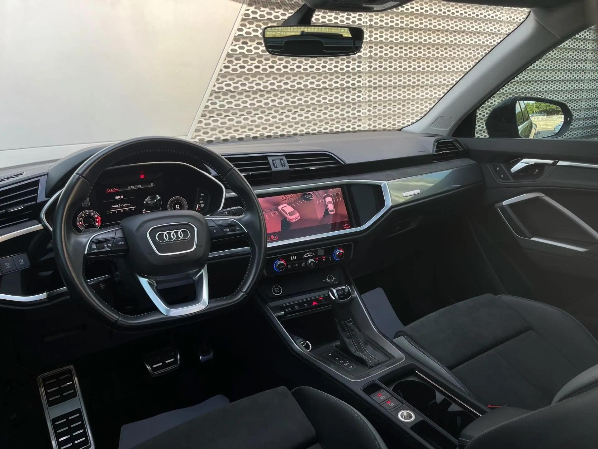 Audi Q3 2021 model 40 TFSI Sporty Edition 12