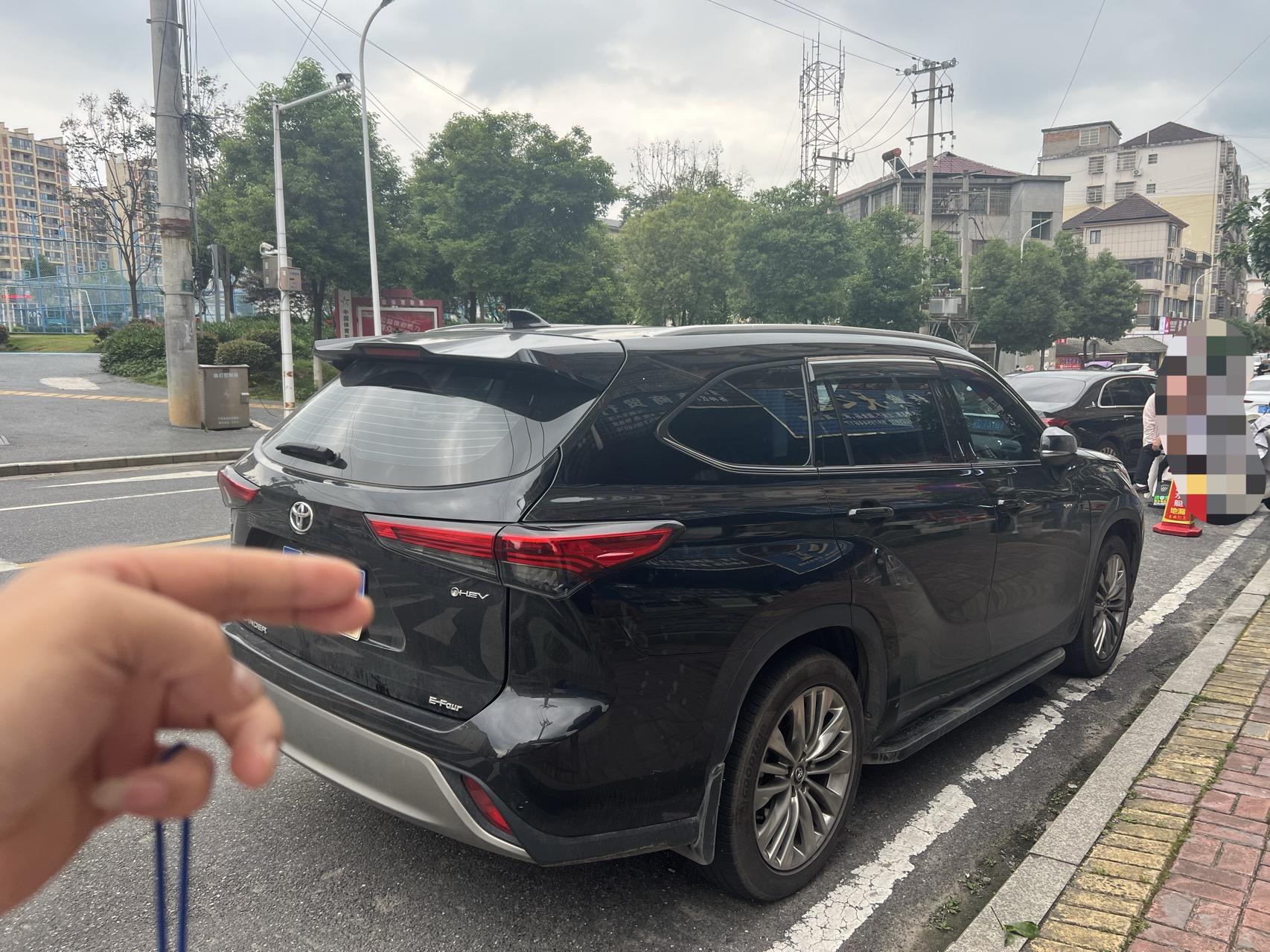 Toyota 2024 Highlander Dual Engine 2.5 CVT Intelligent Electric Hybrid Four-Wheel Drive Luxury 7-Seater Automatic 5