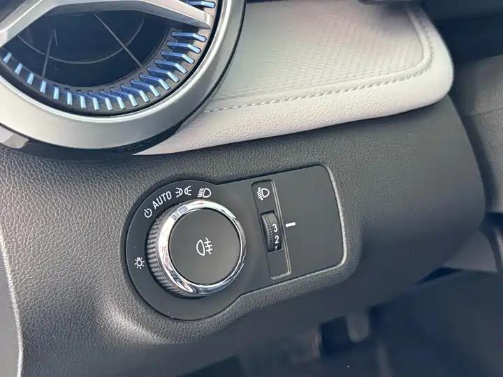 Cruze 2023 1.5L Dual Clutch Pleasant Edition 11