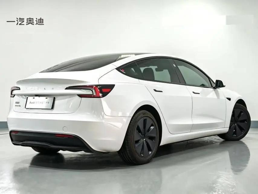 Tesla 2025 Model 3 Rear-Wheel Drive Automatic 4