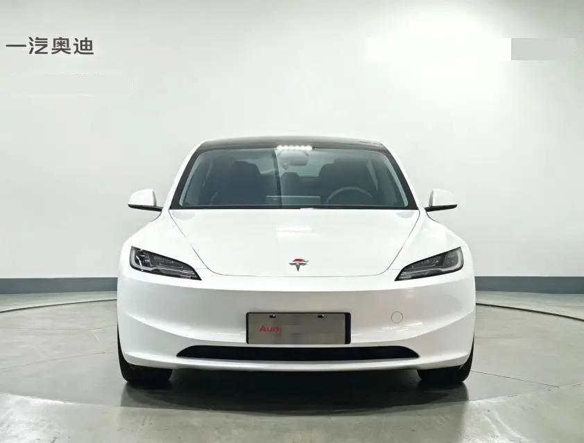 Tesla 2025 Model 3 Rear-Wheel Drive Automatic 6