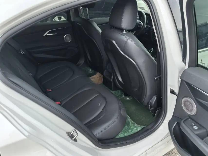 BMW 1 Series 2022 120i M Sports Edition 12
