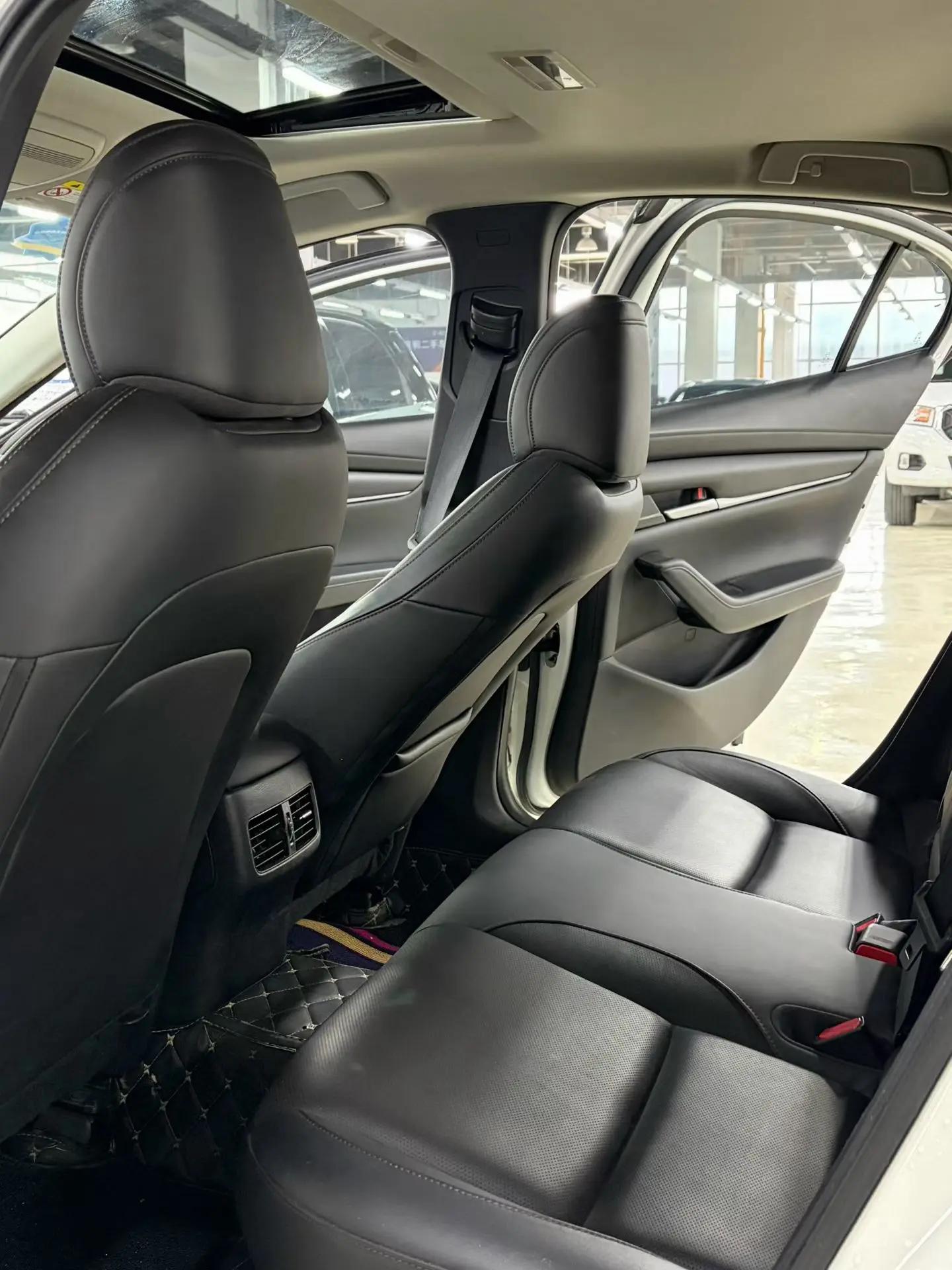 Mazda 3 Oncorsela 2020 1.5L Automatic Quality Pleasant Skylight Edition 6