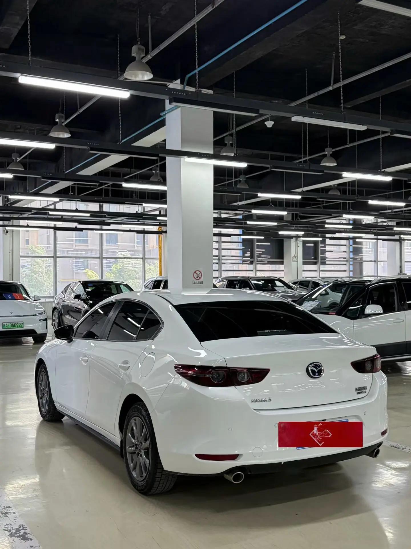 Mazda 3 Oncorsela 2020 1.5L Automatic Quality Pleasant Skylight Edition 8