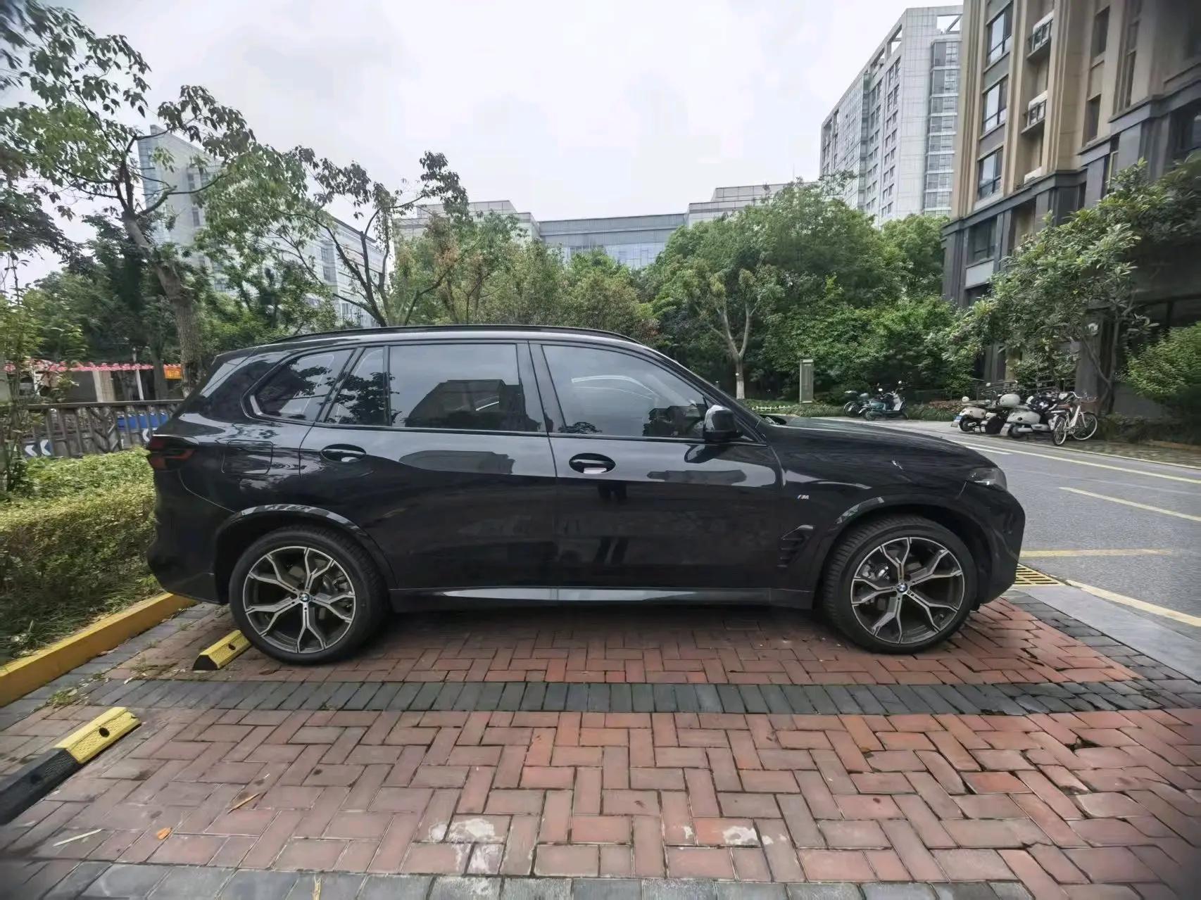 BMW 2026 X5 xDrive30Li 48V 2.0T exclusive m sports obsidian night suit (modified) automatic gear 3