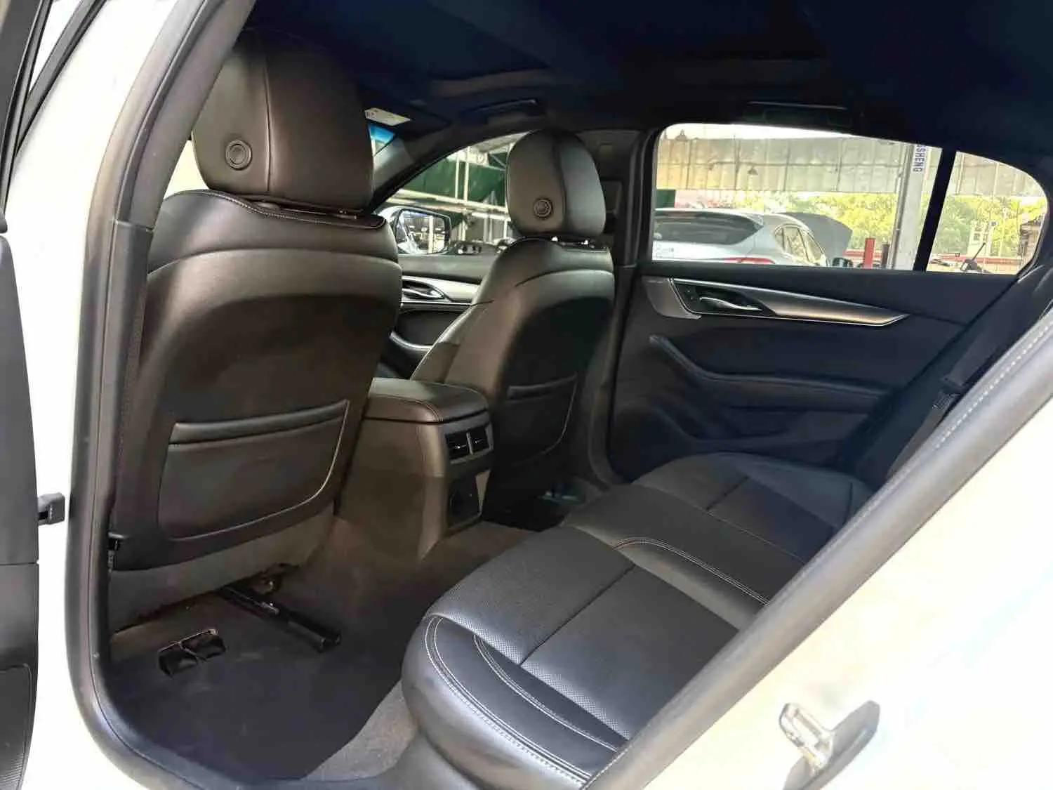 Cadillac CT5 2021 28T Luxury Model 5