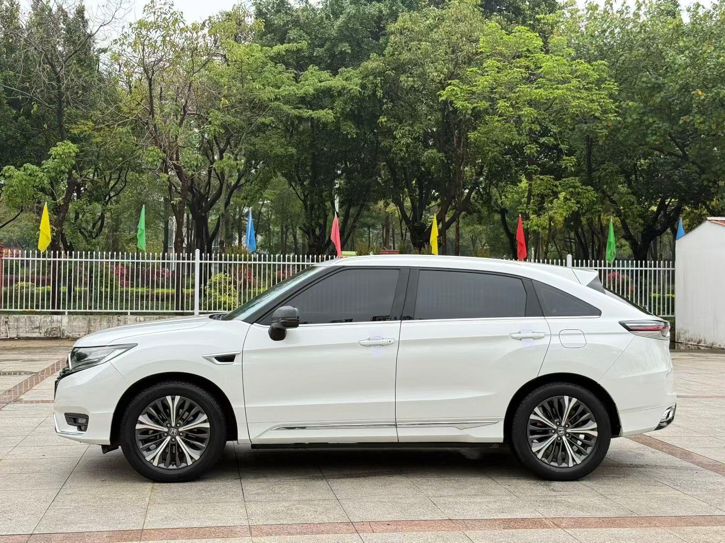 Honda UR-V 2020 370TURBO Two-Drive Elegant Edition 3