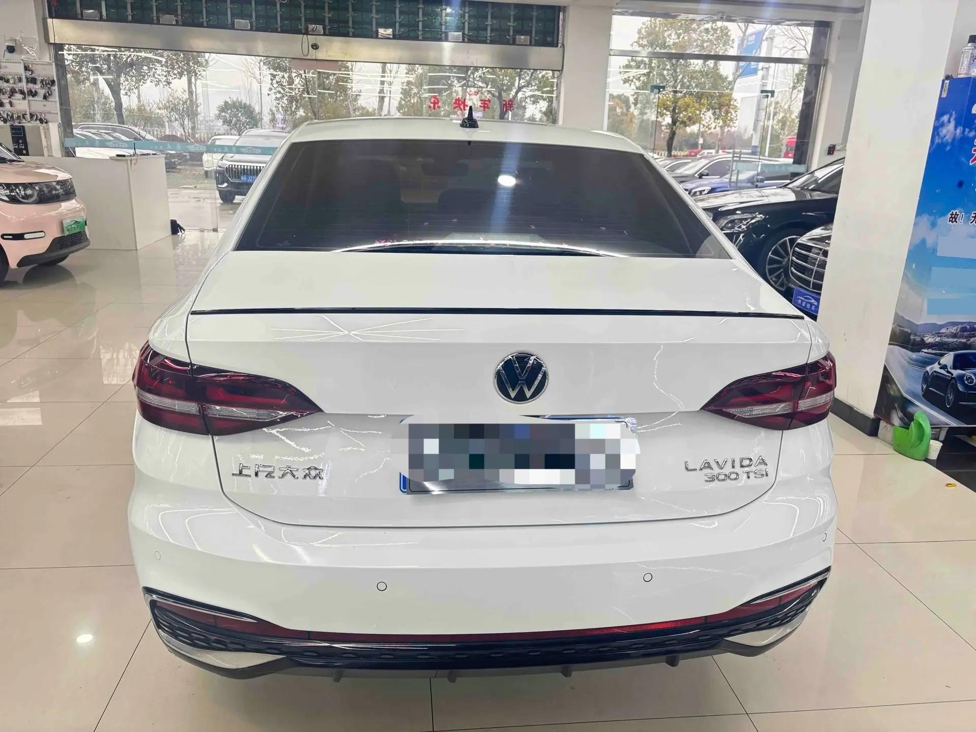 Volkswagen 2023 Lavida 1.5TSI 300TSI Starry Sky Luxury Edition Automatic 3