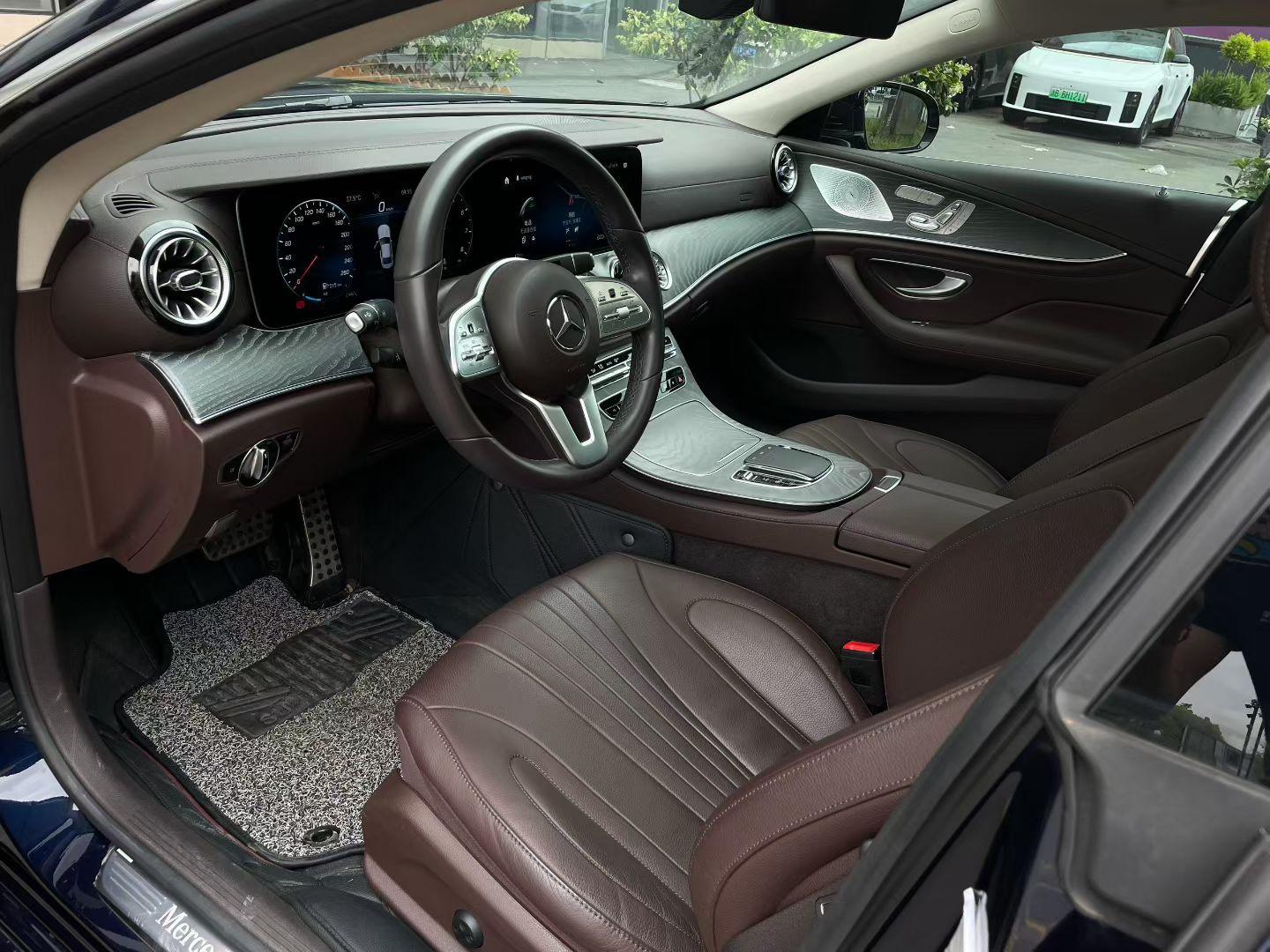 Mercedes Benz CLS 2021 CLS 300 Luxury 7