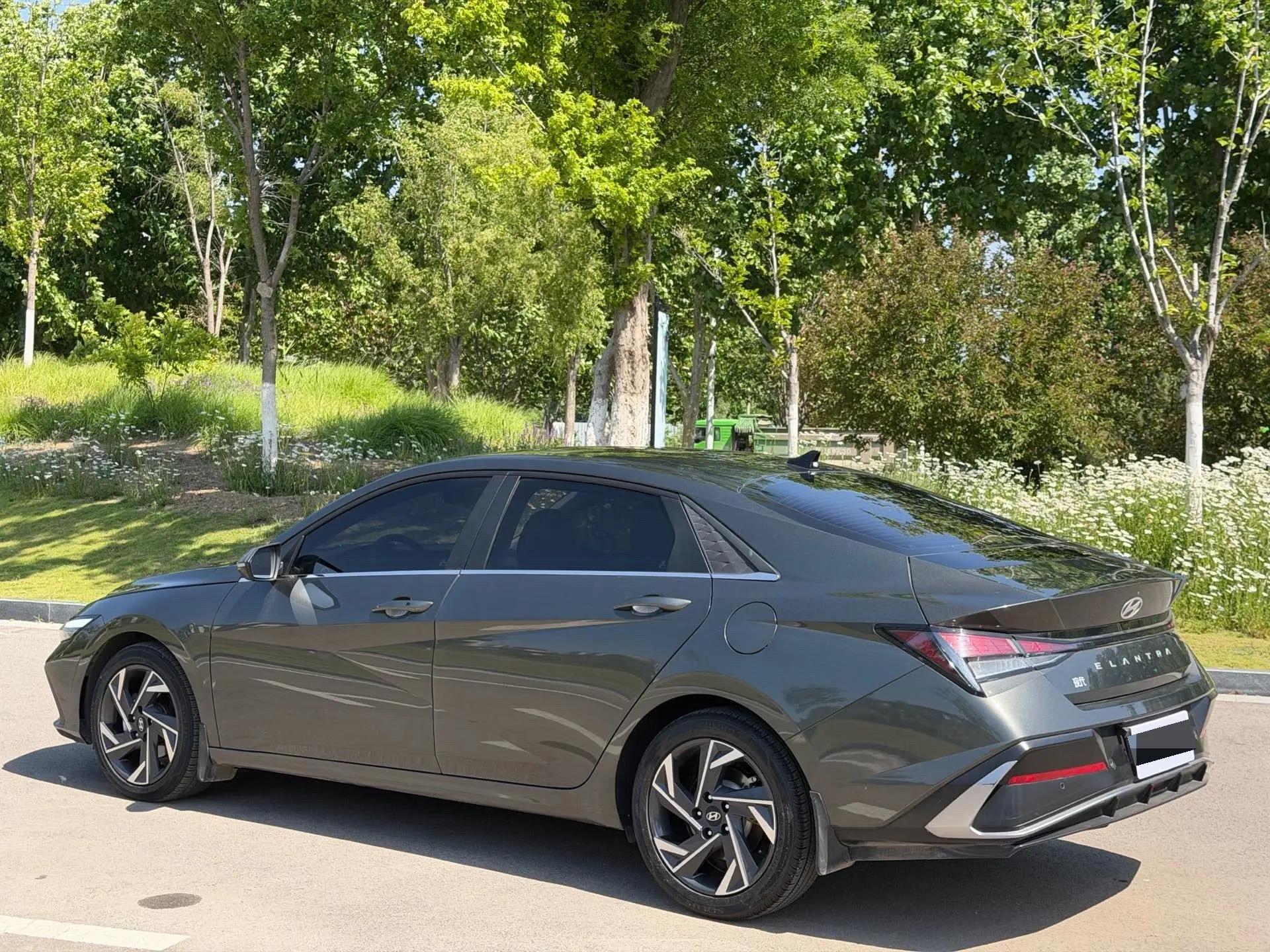 Elantra 2023 1.5L CVT GLX Elite Edition 8