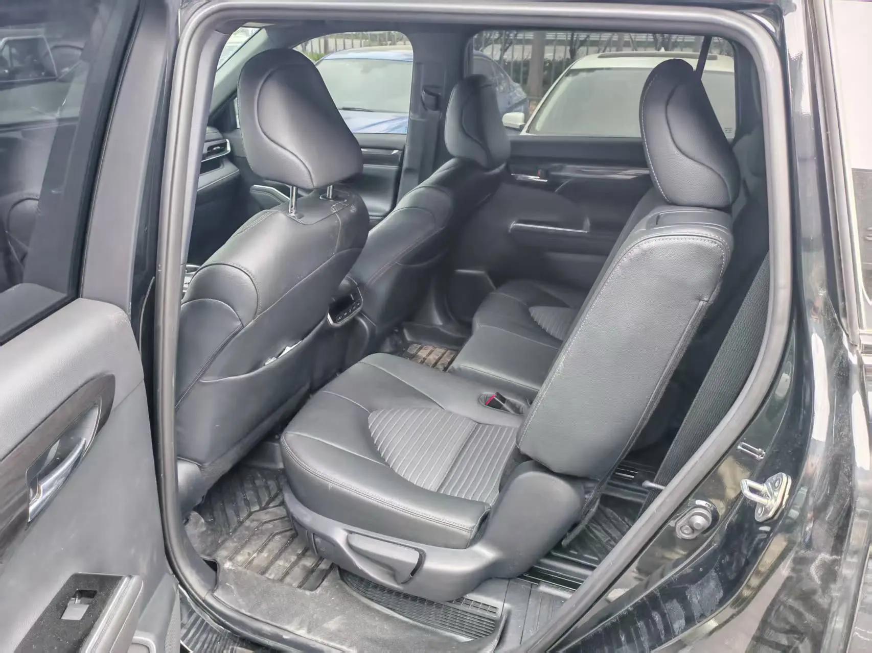 Toyota 2024 Crown Landfang HEV 2.5 CVT 4WD Prestige Automatic 3
