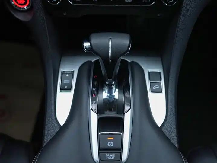 Crown Road 2020 240TURBO Two-Drive Premium Edition 12