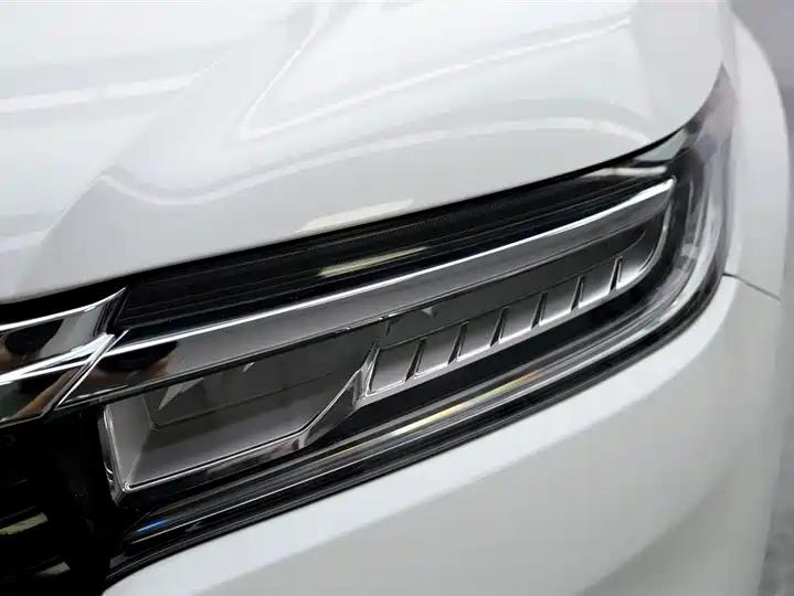 Crown Road 2020 240TURBO Two-Drive Premium Edition 2