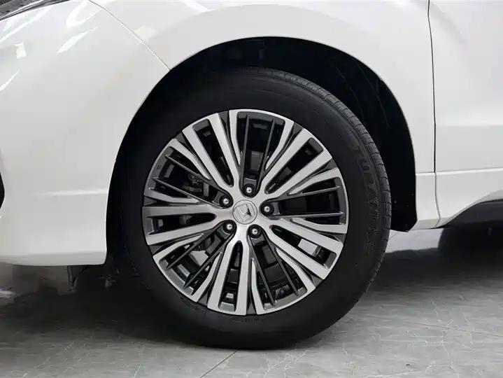 Crown Road 2020 240TURBO Two-Drive Premium Edition 3