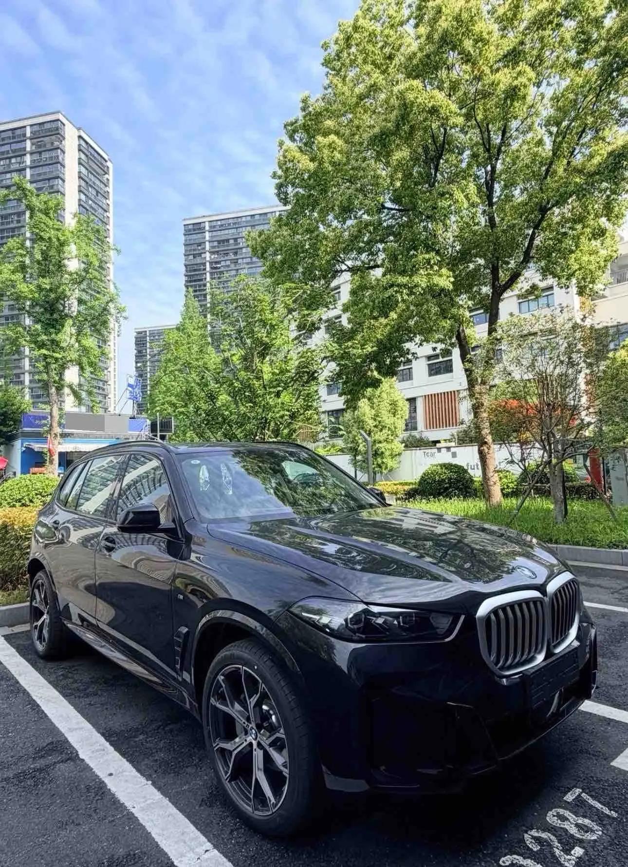 BMW 2026 X5 xDrive30Li 48V 2.0T exclusive m sports obsidian night suit (modified) automatic gear 3