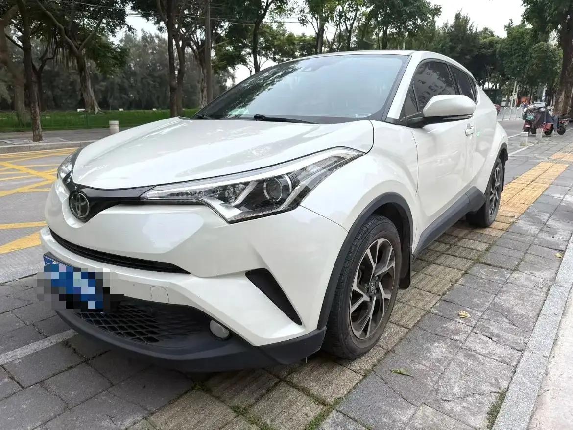 Открыть галерею: Toyota C- HR 2020 2.0L Comfort Version