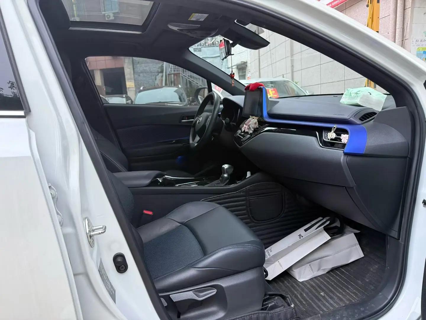 Toyota C- HR 2020 2.0L Comfort Version 6
