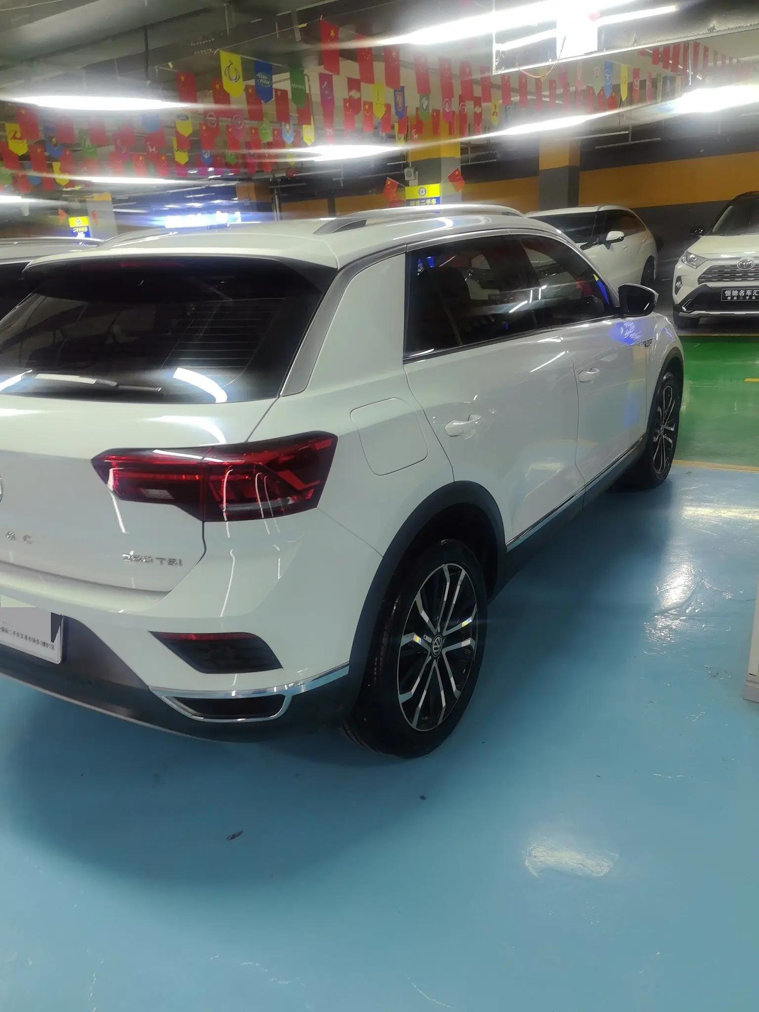 T-ROC Tange 2019 280TSI DSG Two-Drive Comfort National V 6