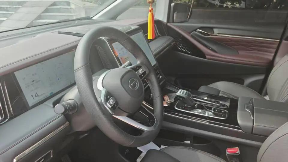 GAC Trumpchi 2024 M8 2.0T 400T Master Series Prestige Automatic 3