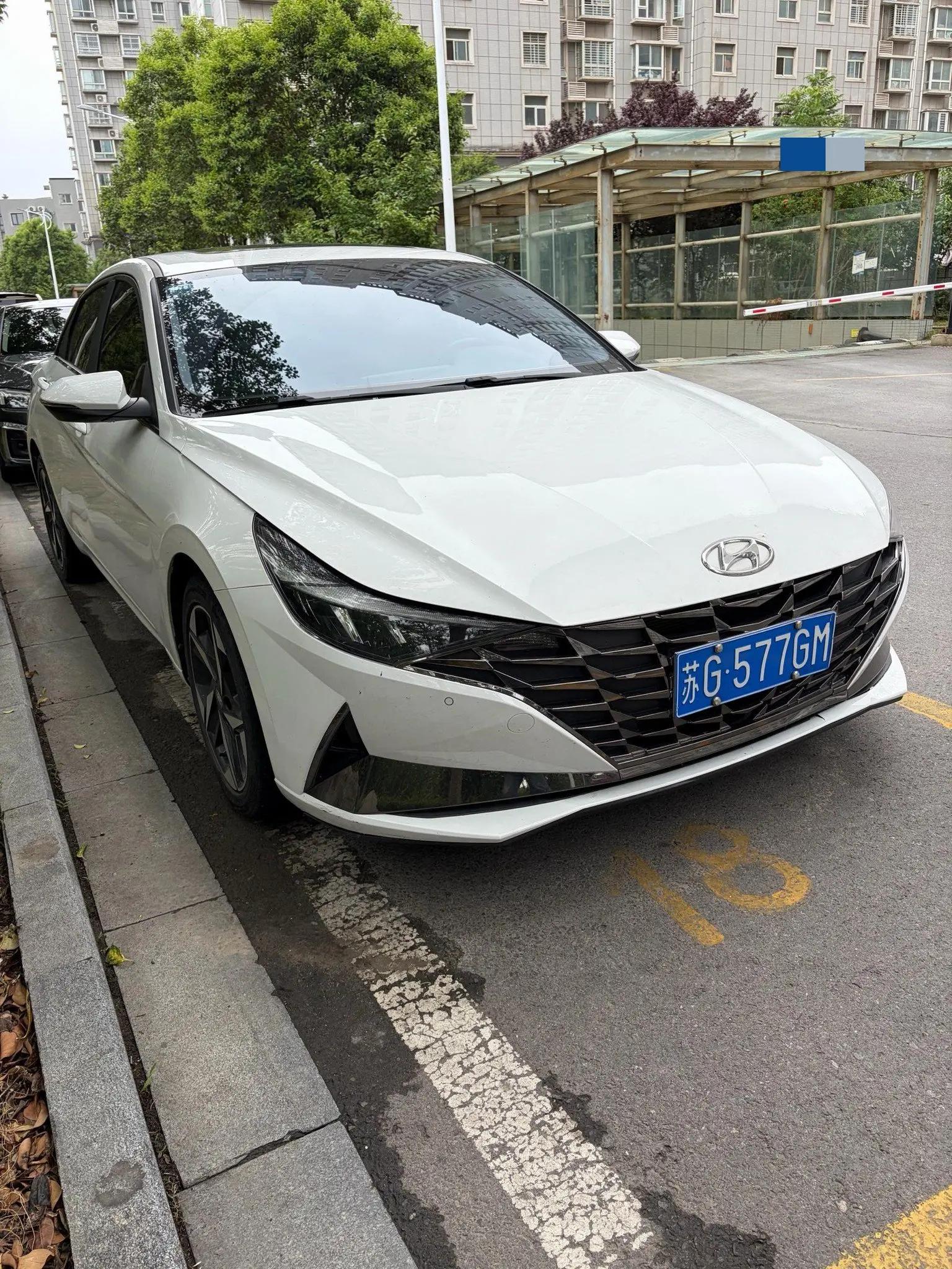 Elantra 2023 1.5L CVT GLS Leading Edition 2
