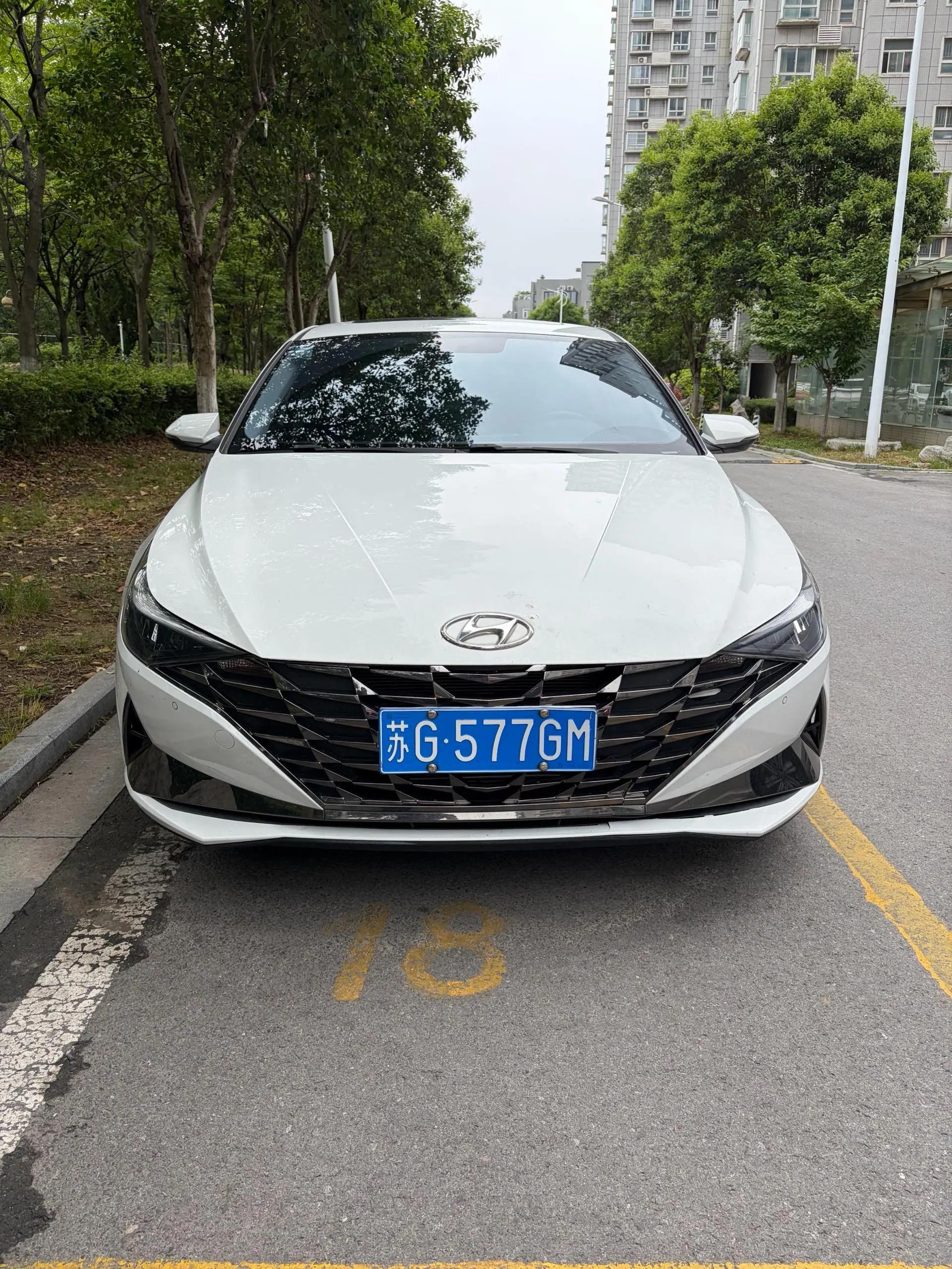 Elantra 2023 1.5L CVT GLS Leading Edition 3