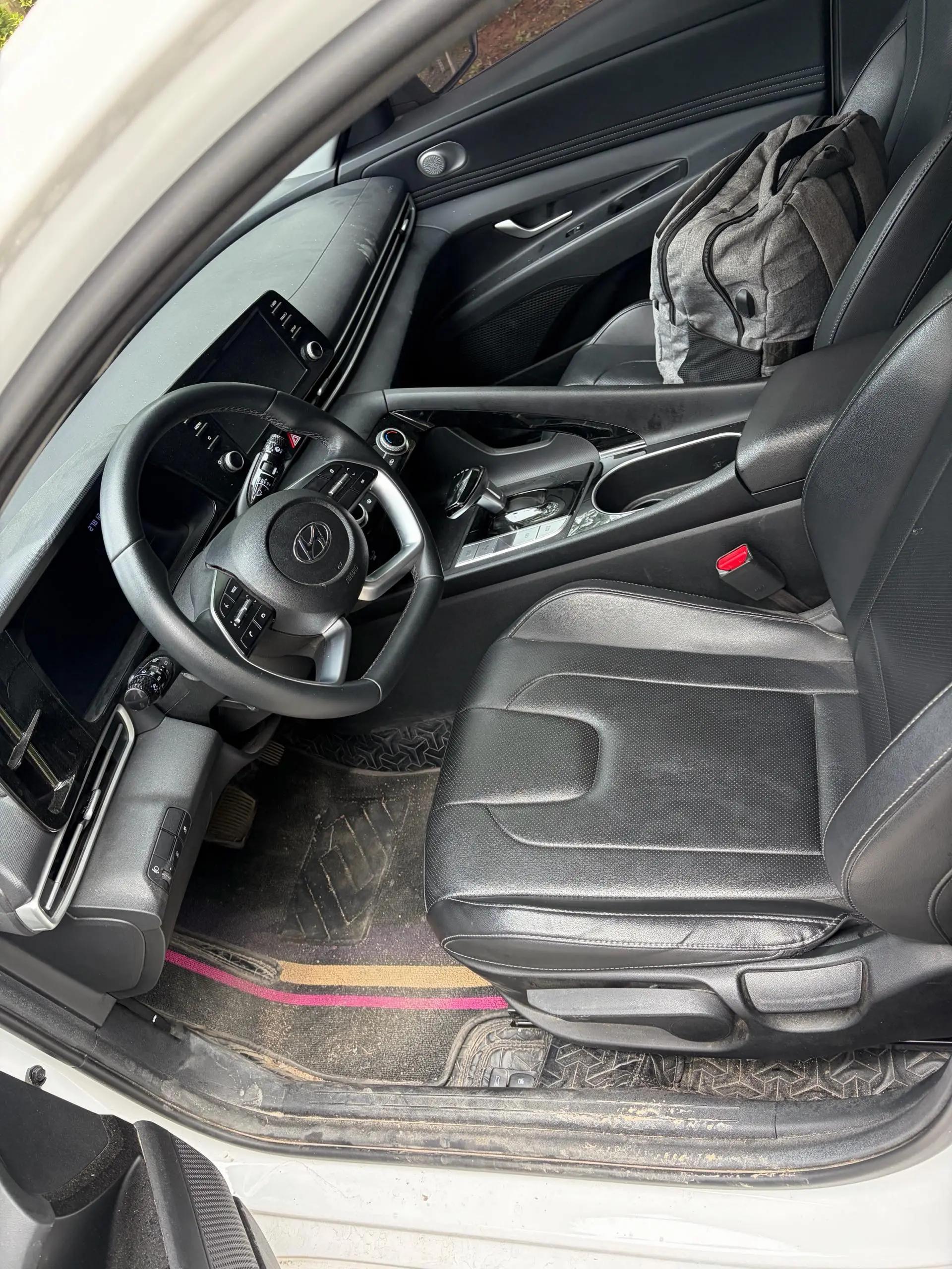 Elantra 2023 1.5L CVT GLS Leading Edition 4