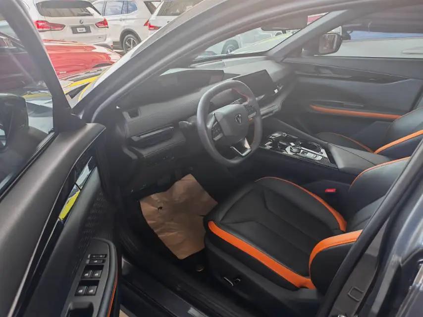 ChangAn 2023 UNI-V 1.5T Smart Pilot Automatic Gear 4