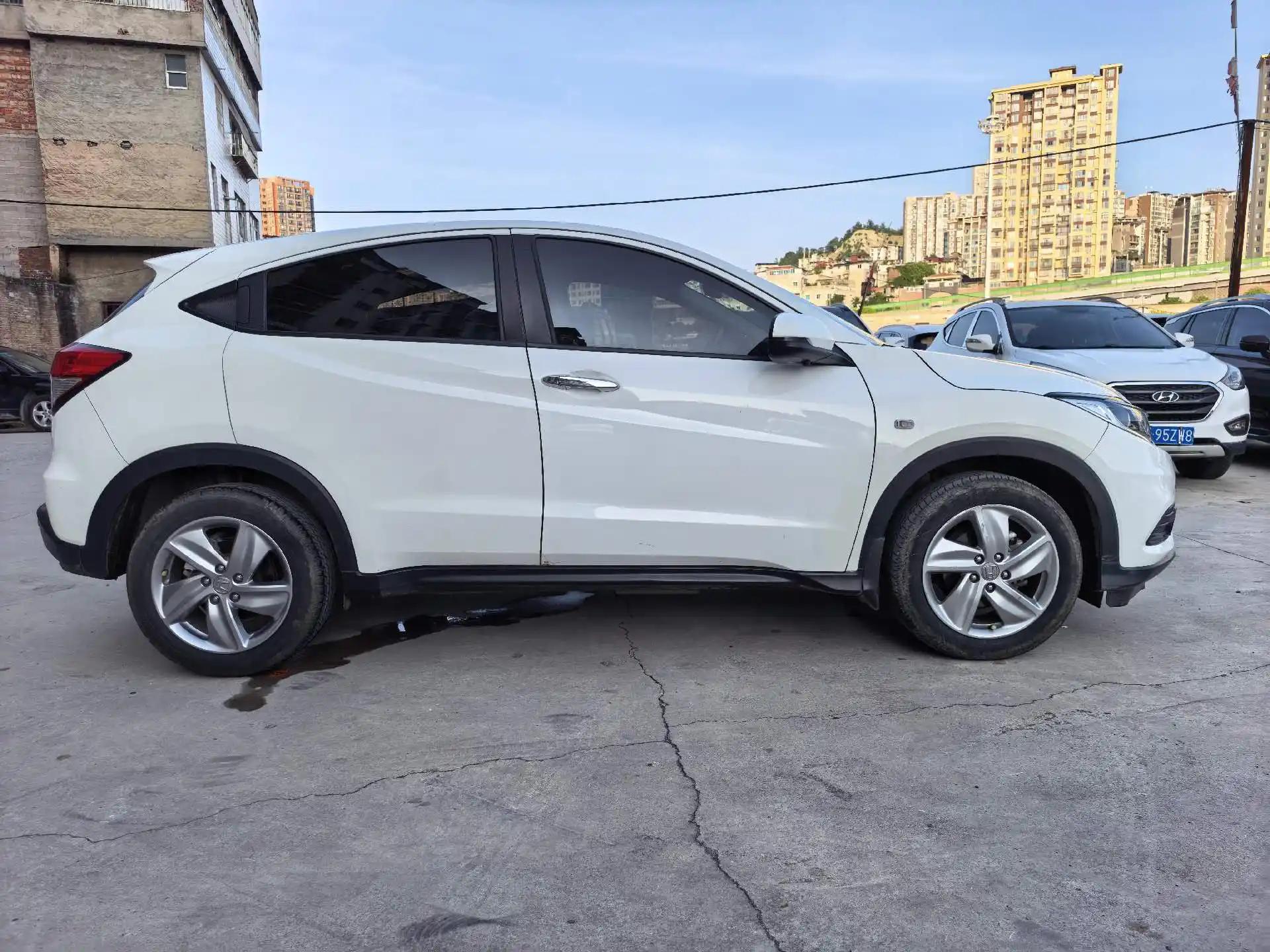 Plantronics 2020 1.5L CVT Elite Edition 5