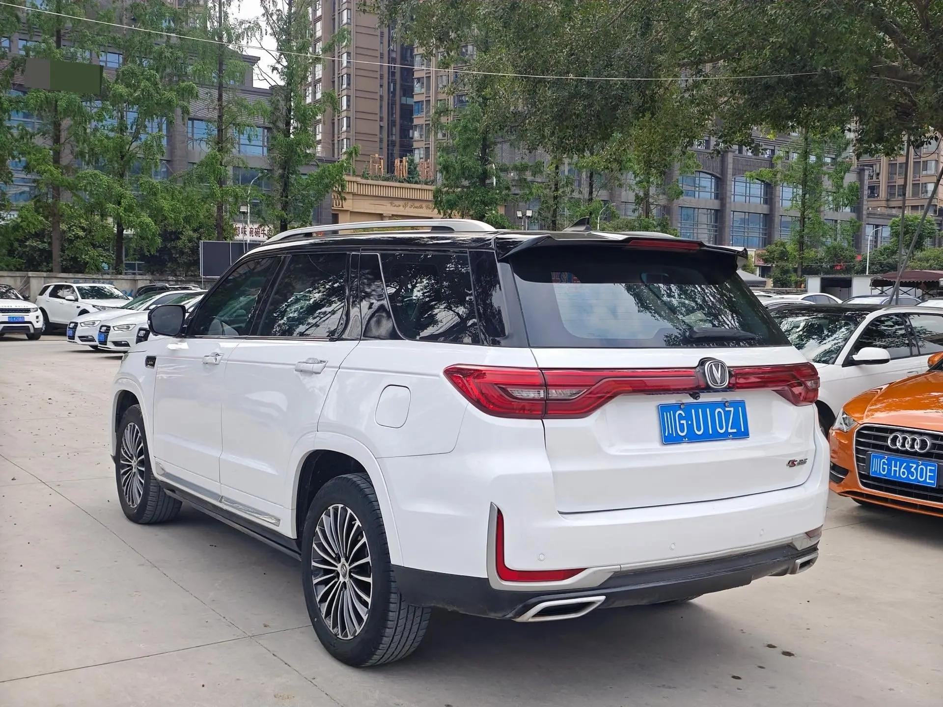 ChangAn CS95 2019 2.0T Two-Drive Luxury Model 4