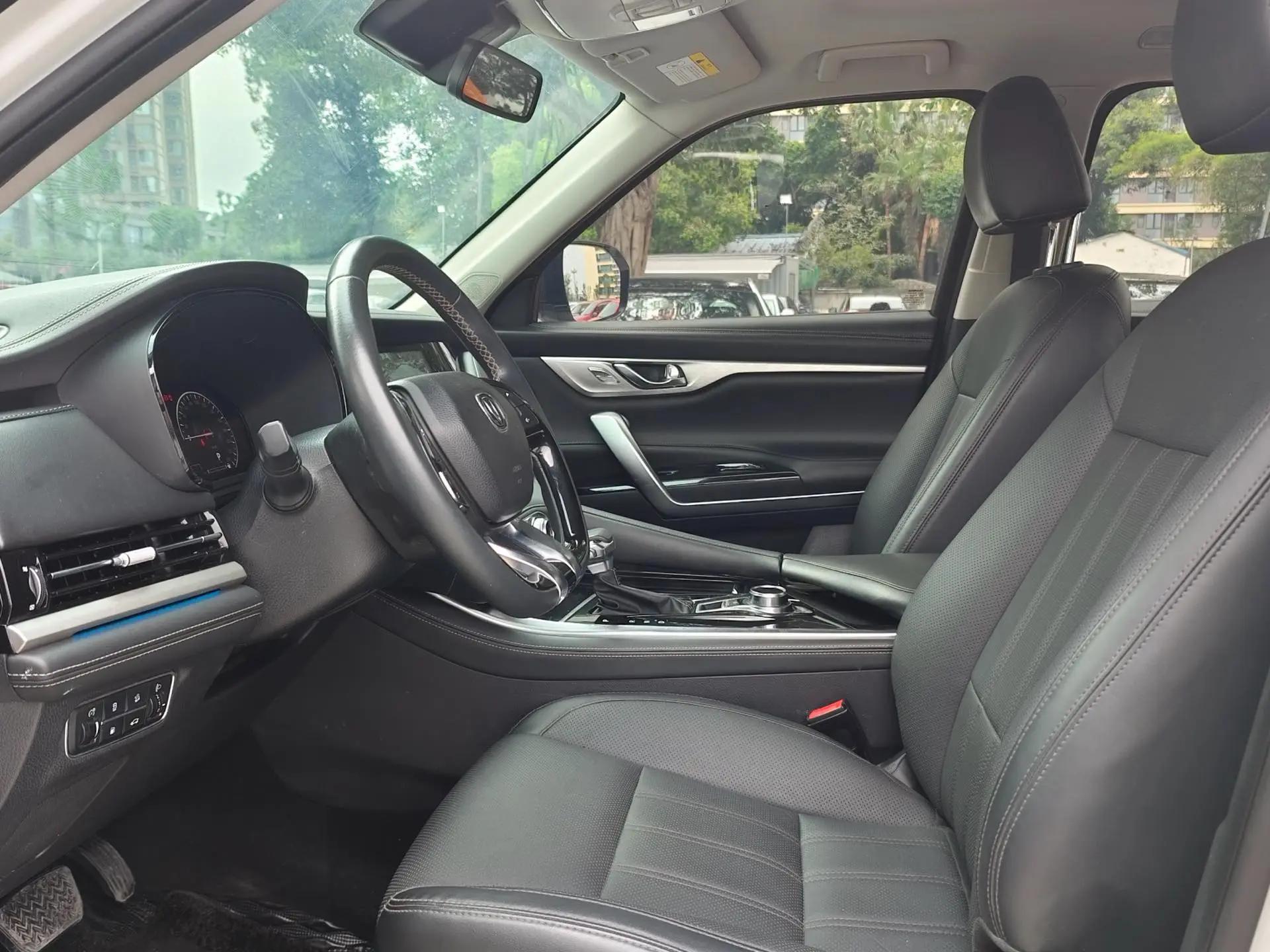 ChangAn CS95 2019 2.0T Two-Drive Luxury Model 7