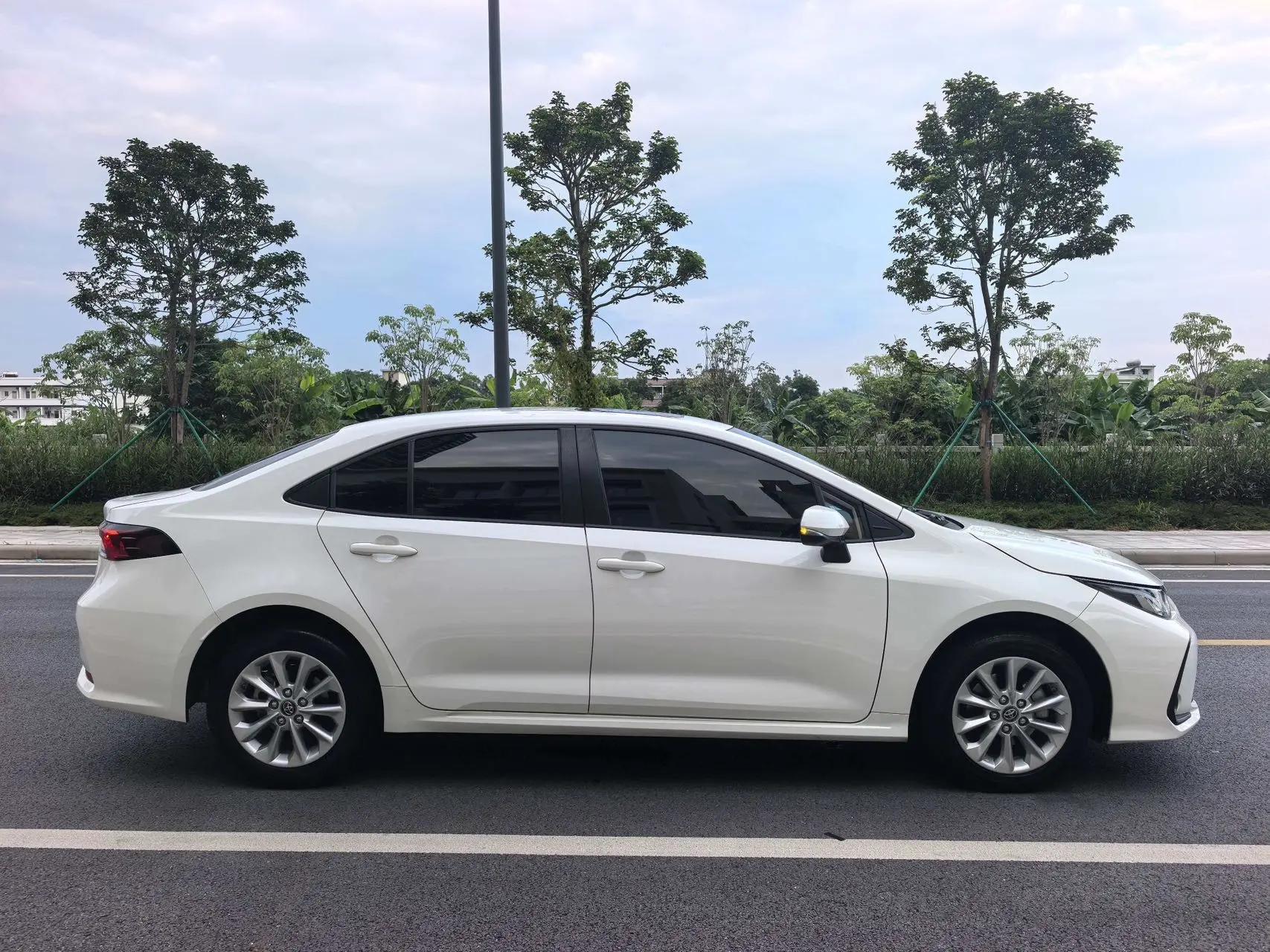 Corolla 2021 1.2T S-CVT Deluxe Edition 2
