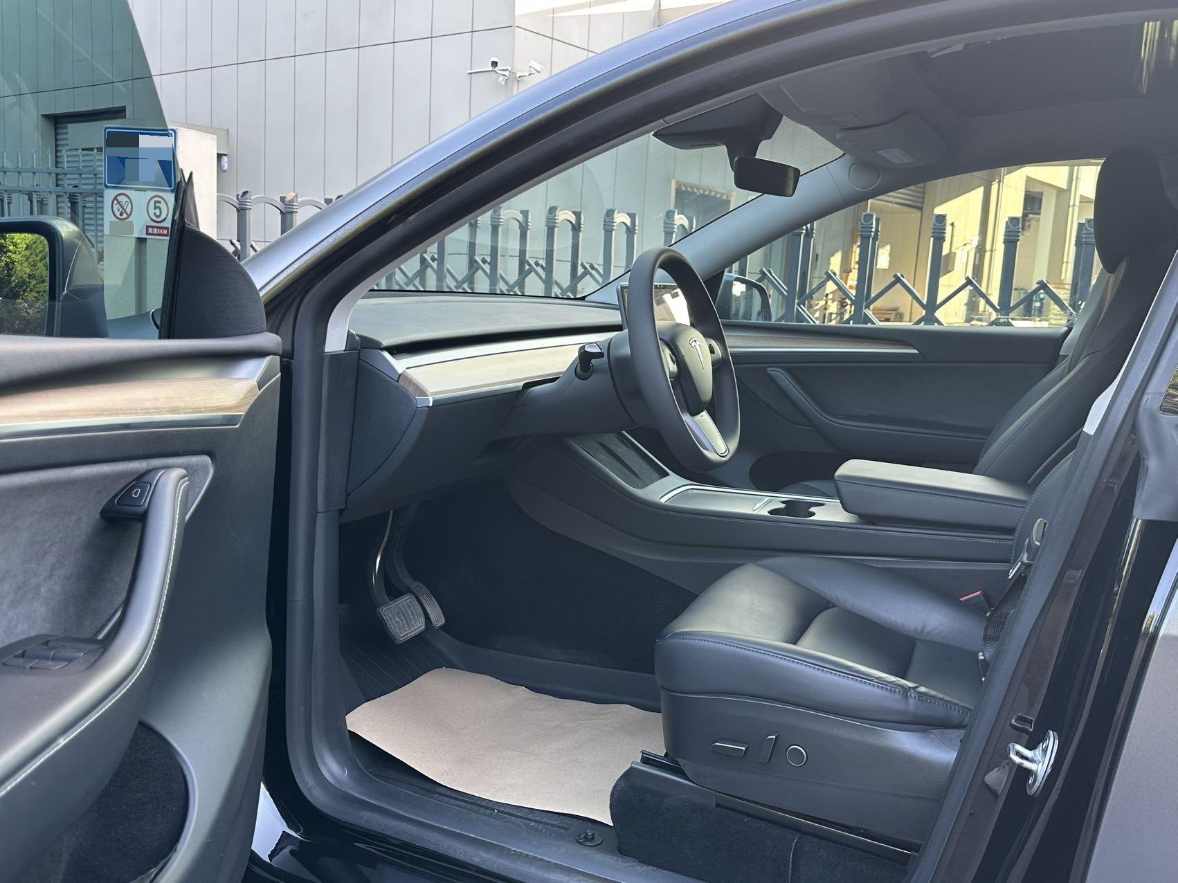 Model Y 2022 rear-wheel drive version 7