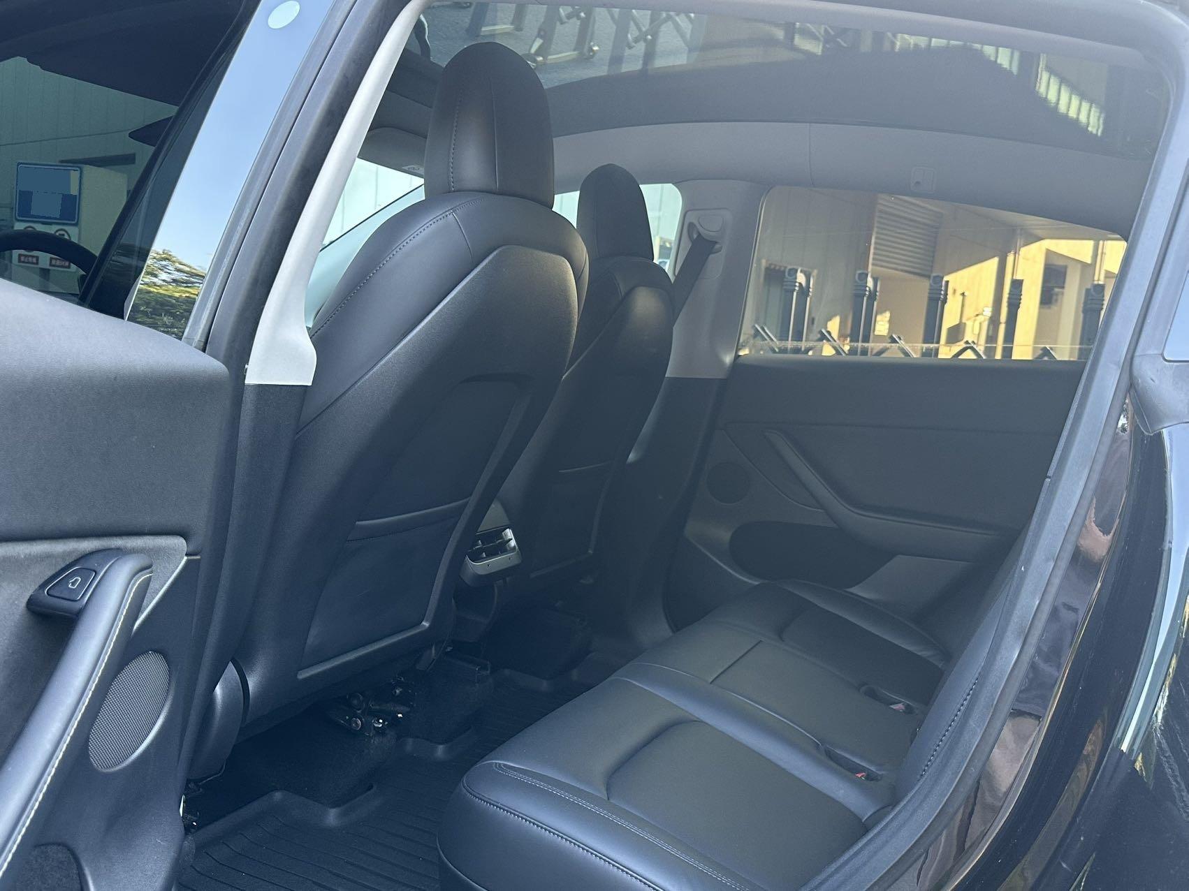 Model Y 2022 rear-wheel drive version 8