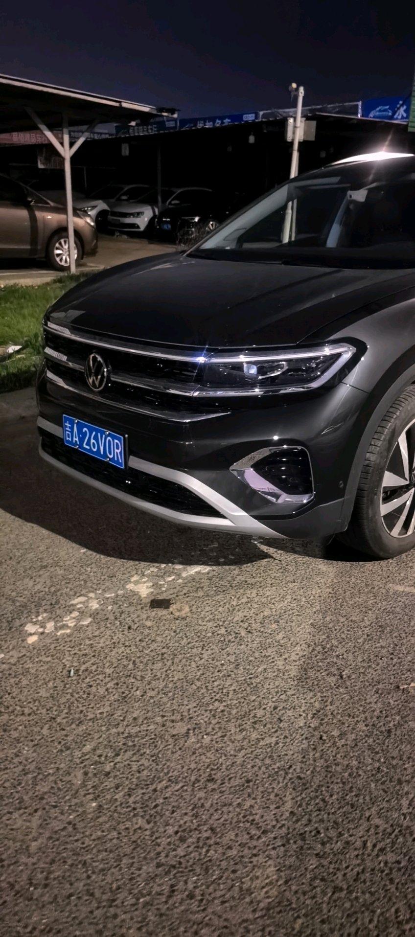 The 2022 380TSI four-wheel drive luxury version Pro 7 seats 8